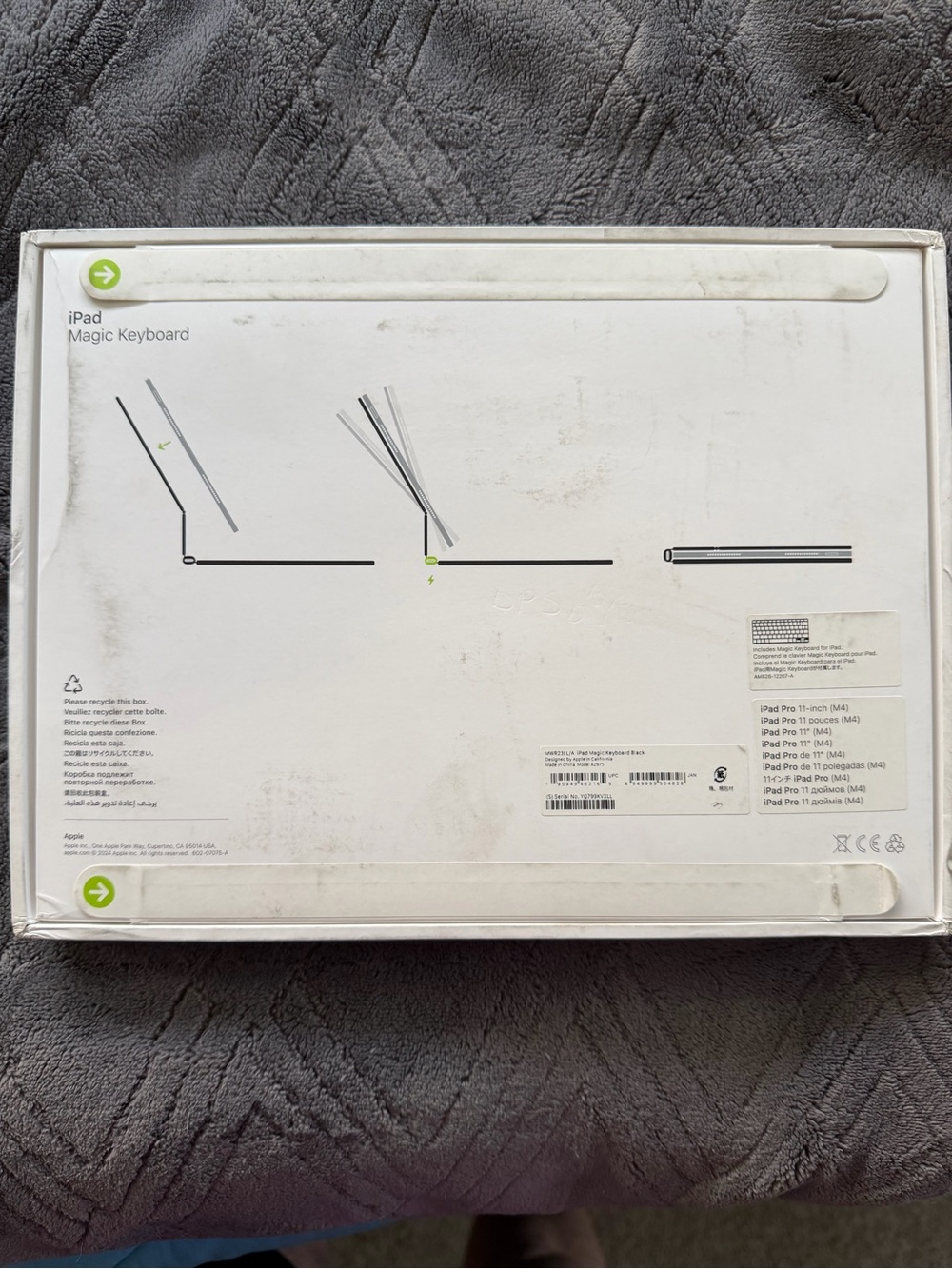 Apple iPad Magic Keyboard - Black - Picture 2 of 2